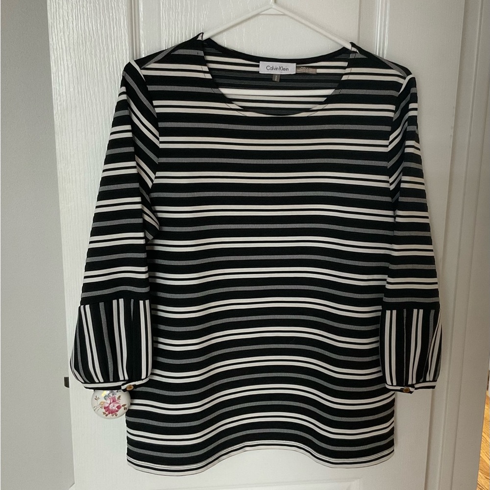 Calvin Klein 3/4 length sleeve top